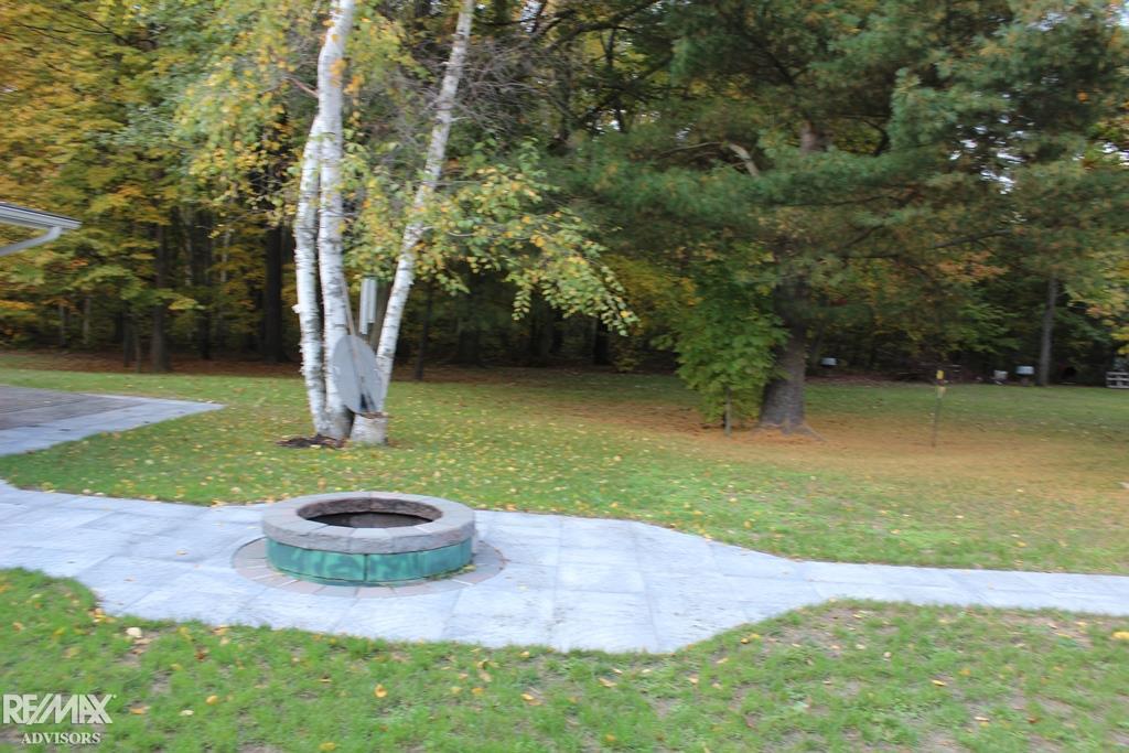 8926 Big Hand Road Columbus, MI 48063 - Photo 20 of 22 31306109-19.JPG
