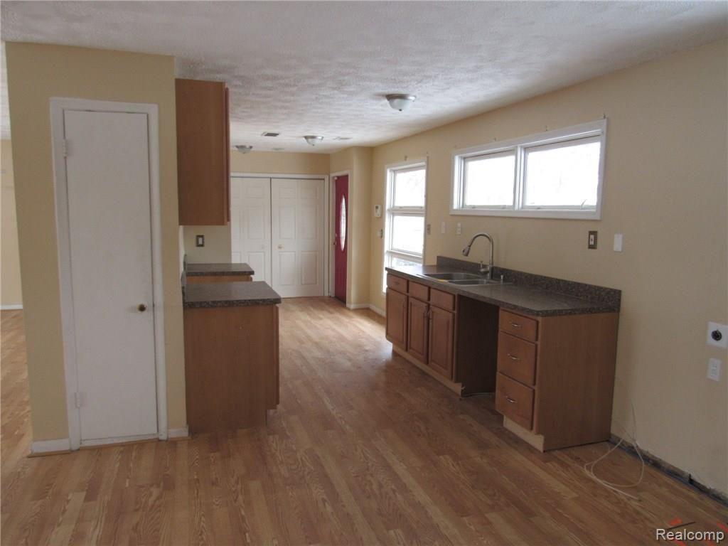 28201 Bell Road Southfield, MI 48034 - Photo 17 of 38 28201 BELL SOUTHFIELD (50).JPG