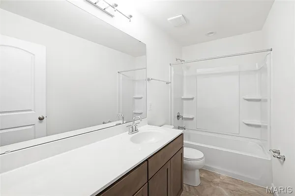 $419,900 | 18406 Boone Rdg Mnr Drive, Truesdale, MO 63380