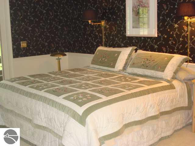 6464 Mission Ridge Traverse City, MI 49686 - Photo 7 of 15 1693026-6.JPG