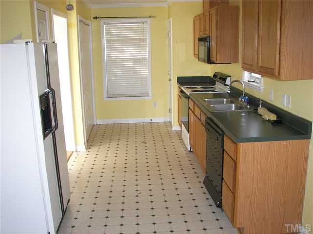 1921 Talamore Court Raleigh, NC 27604 - Photo 4 of 10 Gallery Image 4