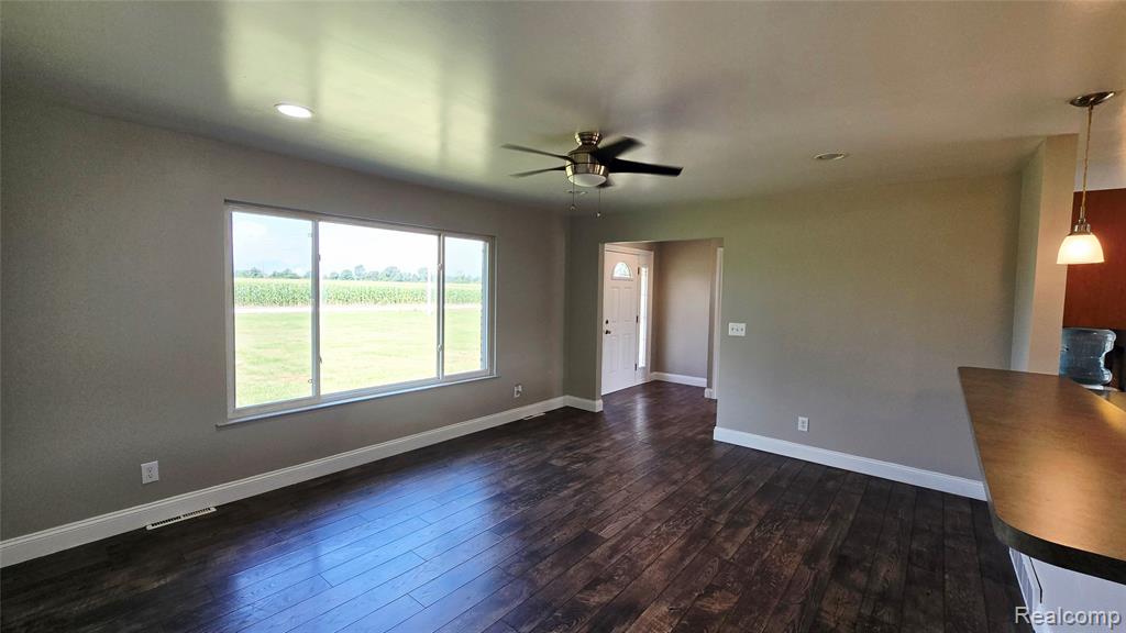 1695 Stoddard Road Columbus, MI 48063 - Photo 13 of 35