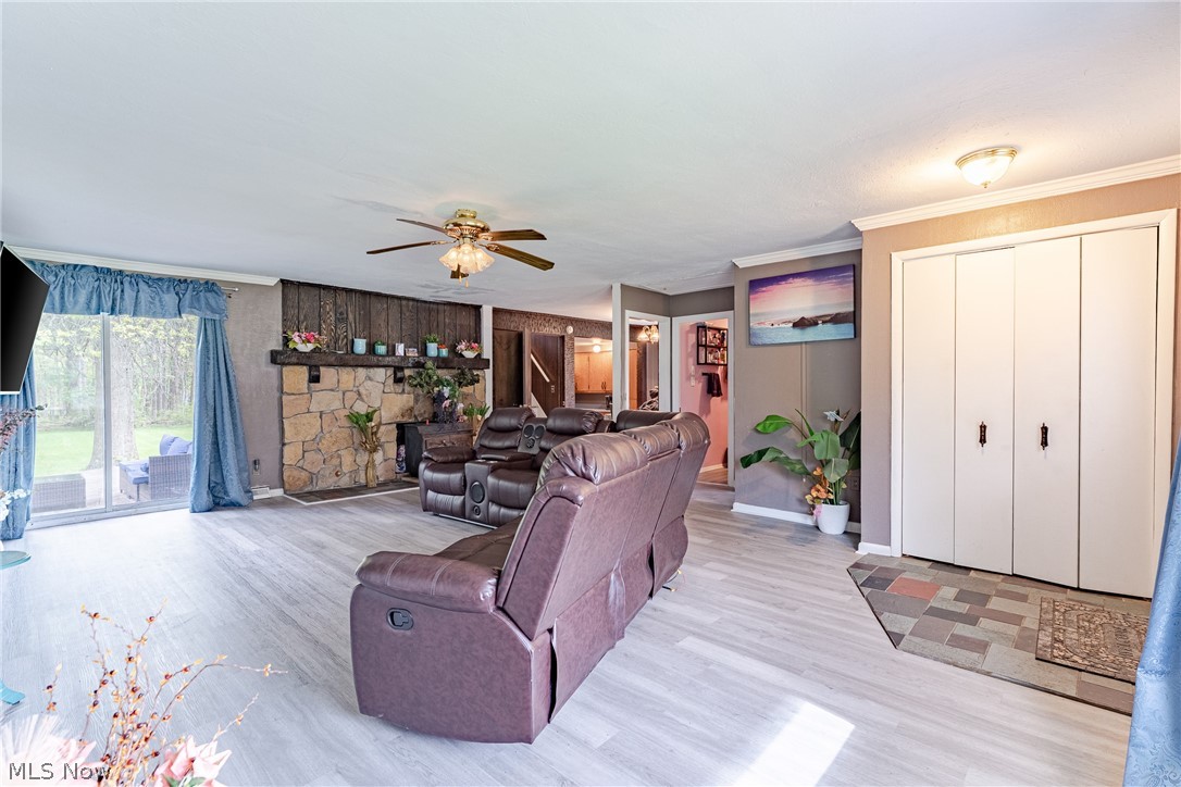 15614 Chillicothe Road Chagrin Falls, OH 44022 - Photo 4 of 38