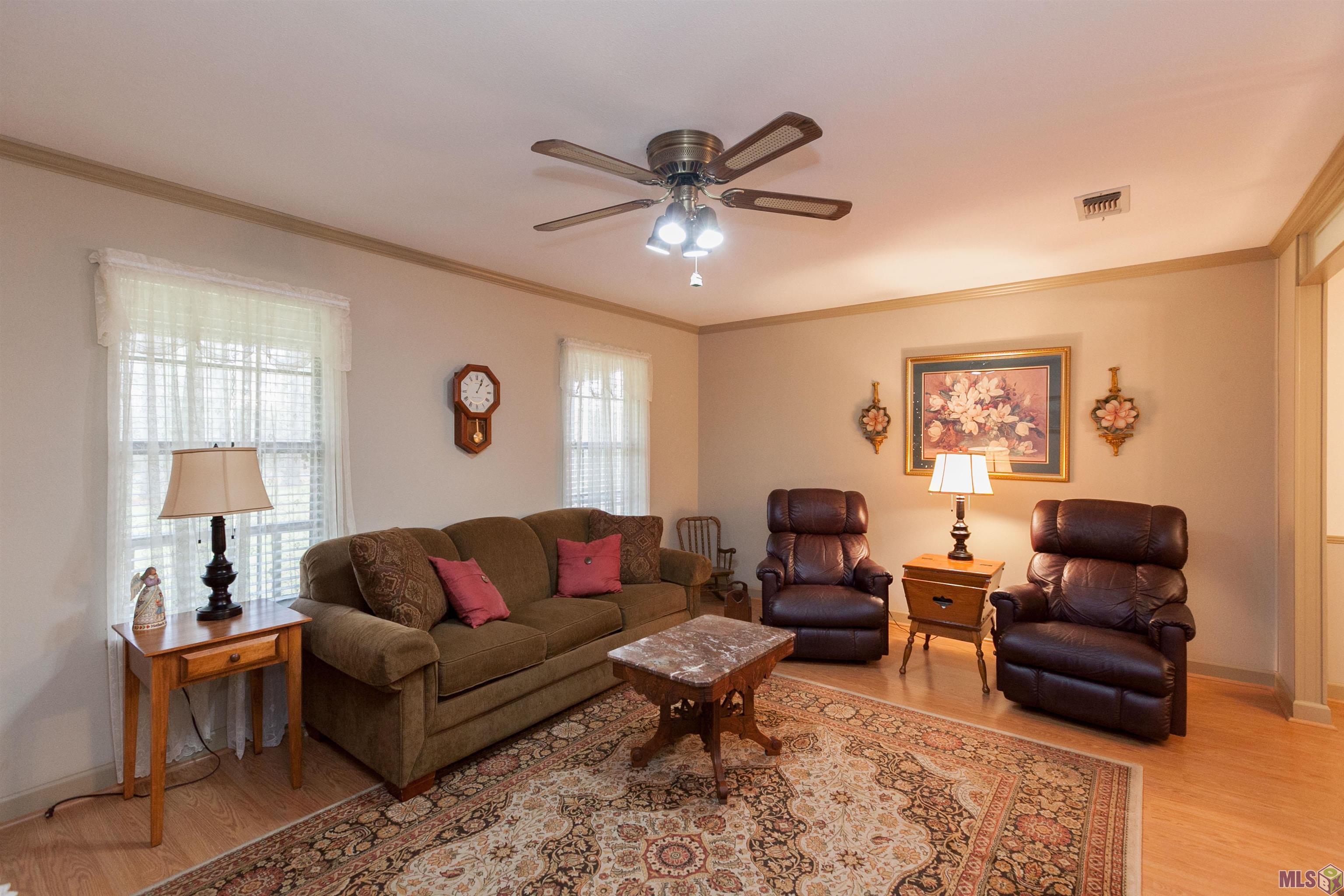 18624 McLin Road Livingston, LA 70754 - Photo 3 of 29 Living Room