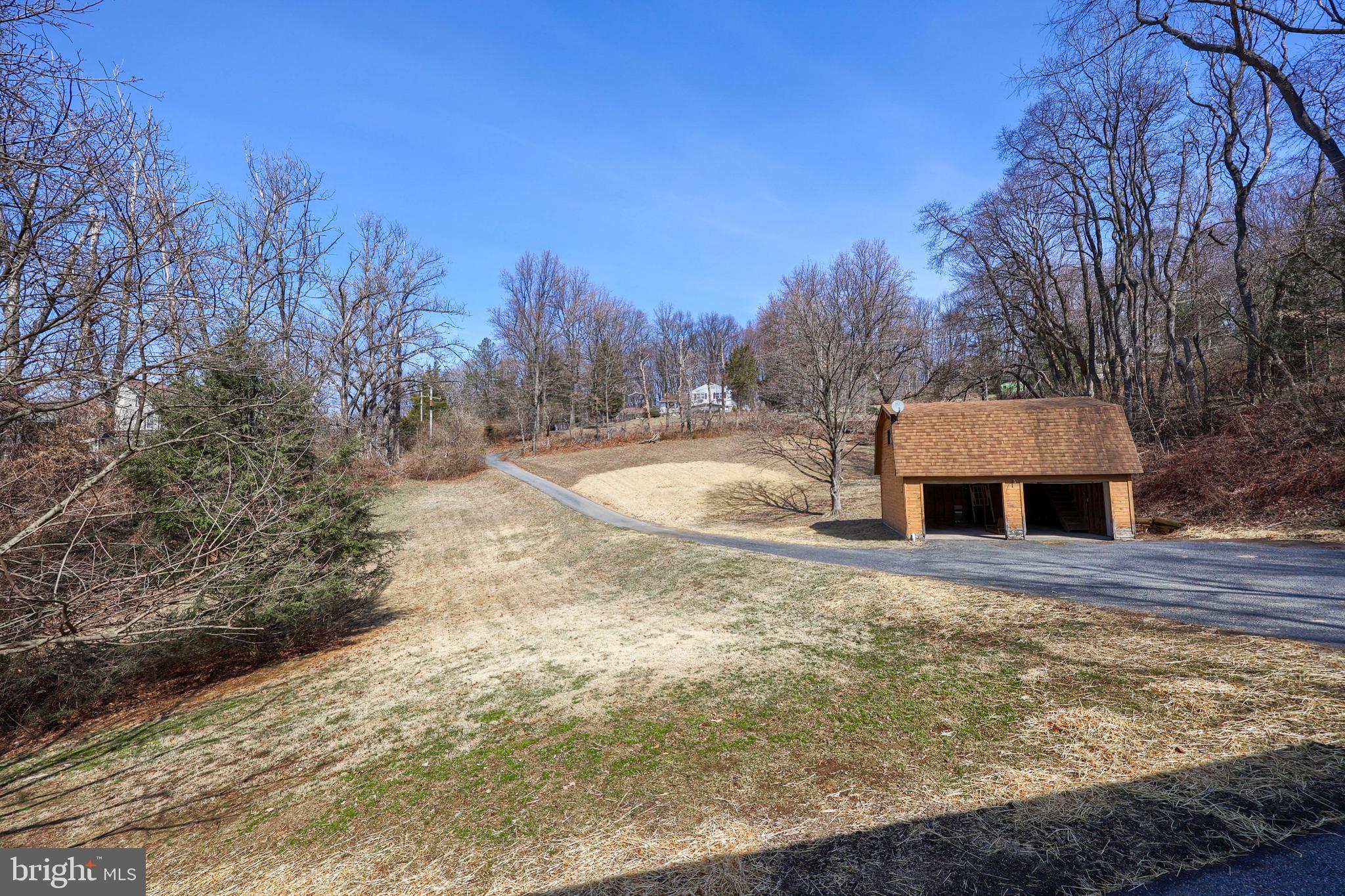318 Church Road Mohnton, PA 19540 - Photo 5 of 51