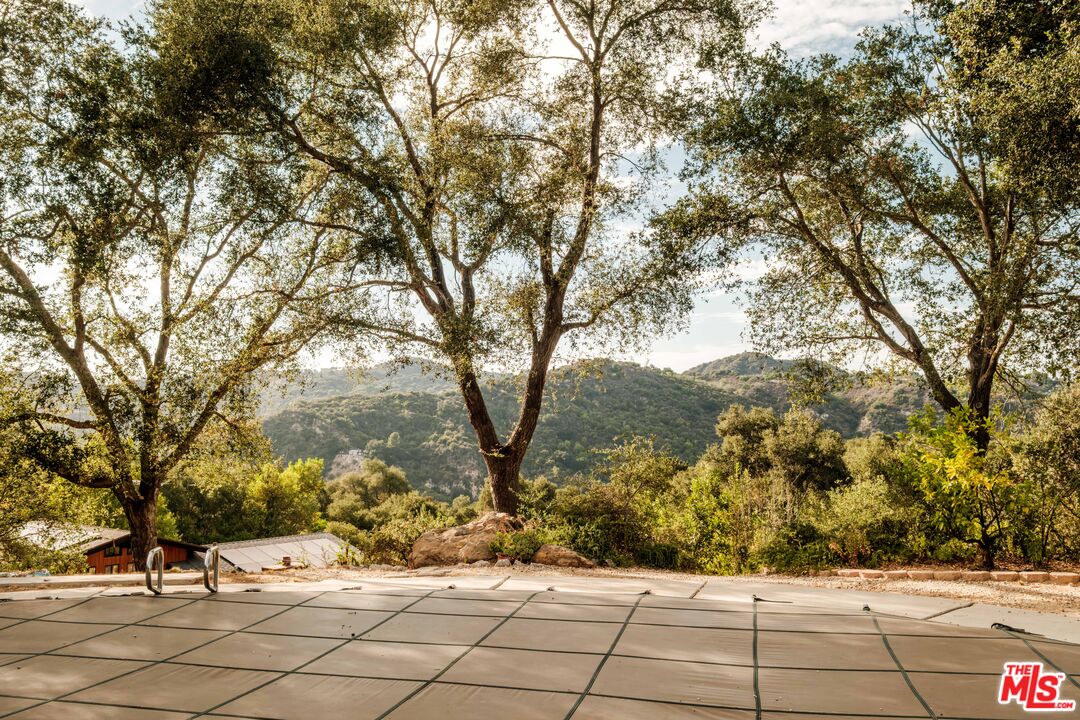 21269 Entrada Road Topanga, CA 90290 - Photo 65 of 73
