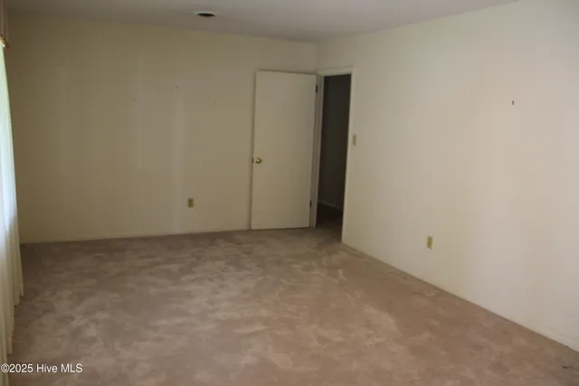 $225,000 | 209 Oak Street, Wallace, NC 28466