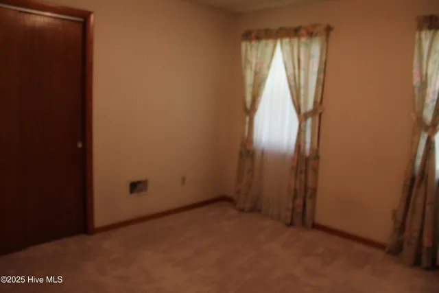 $225,000 | 209 Oak Street, Wallace, NC 28466