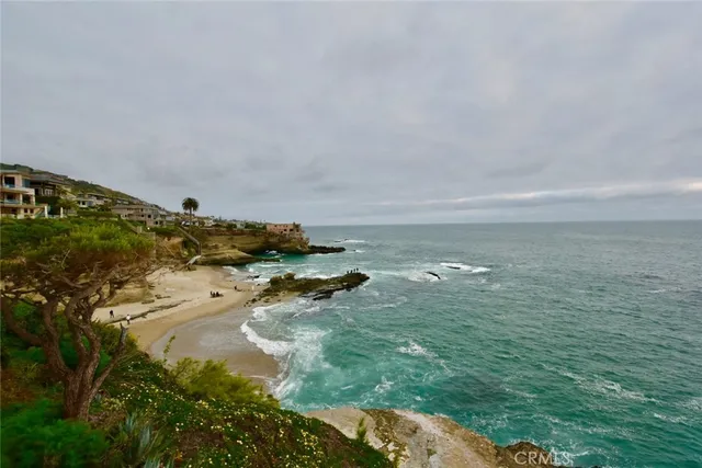 $10,900 | 31561 Table Rock Drive, Unit 105, Laguna Beach, CA 92651