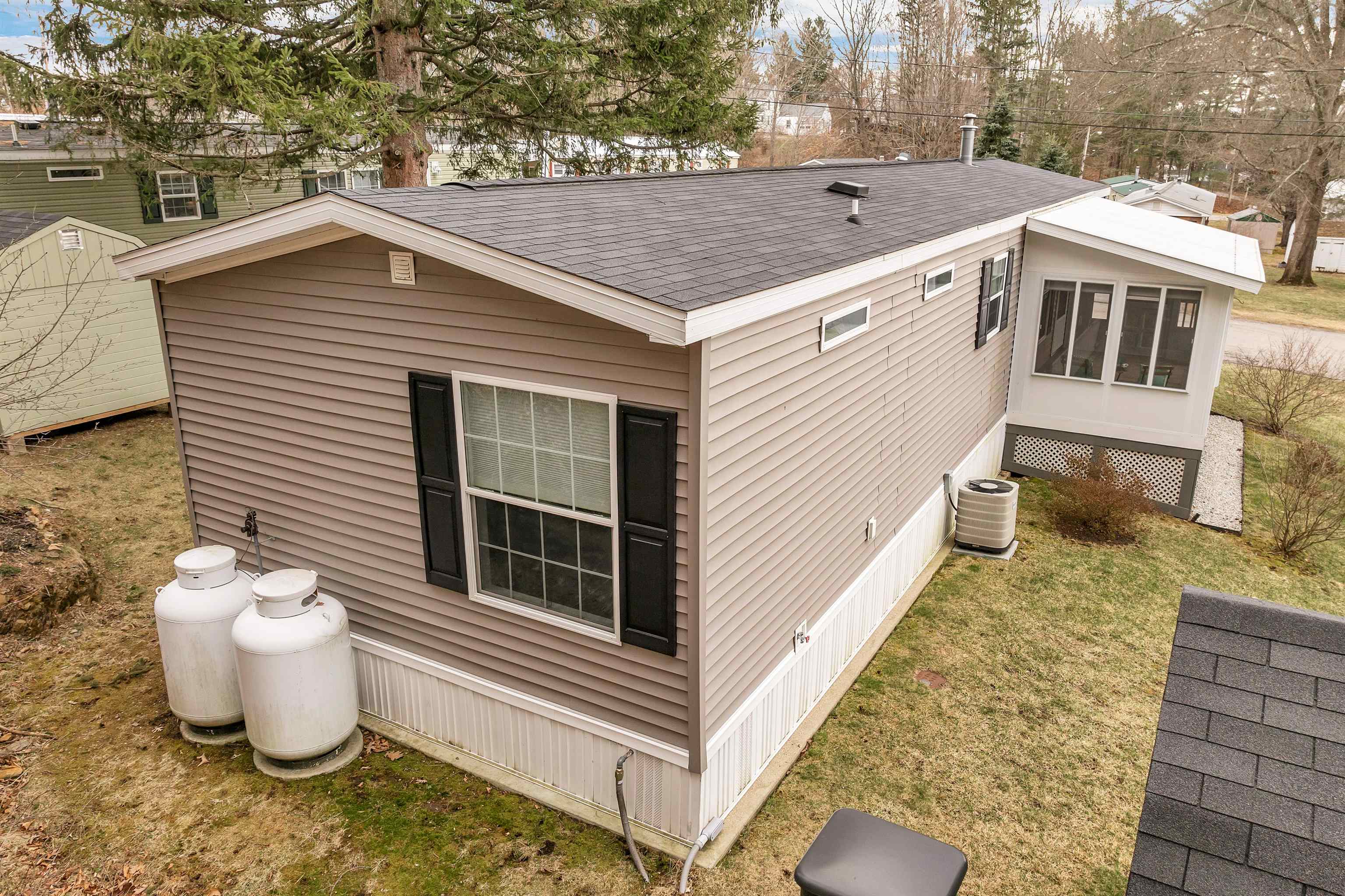 80 Hayes Park Exeter, NH 03833 - Photo 29 of 33