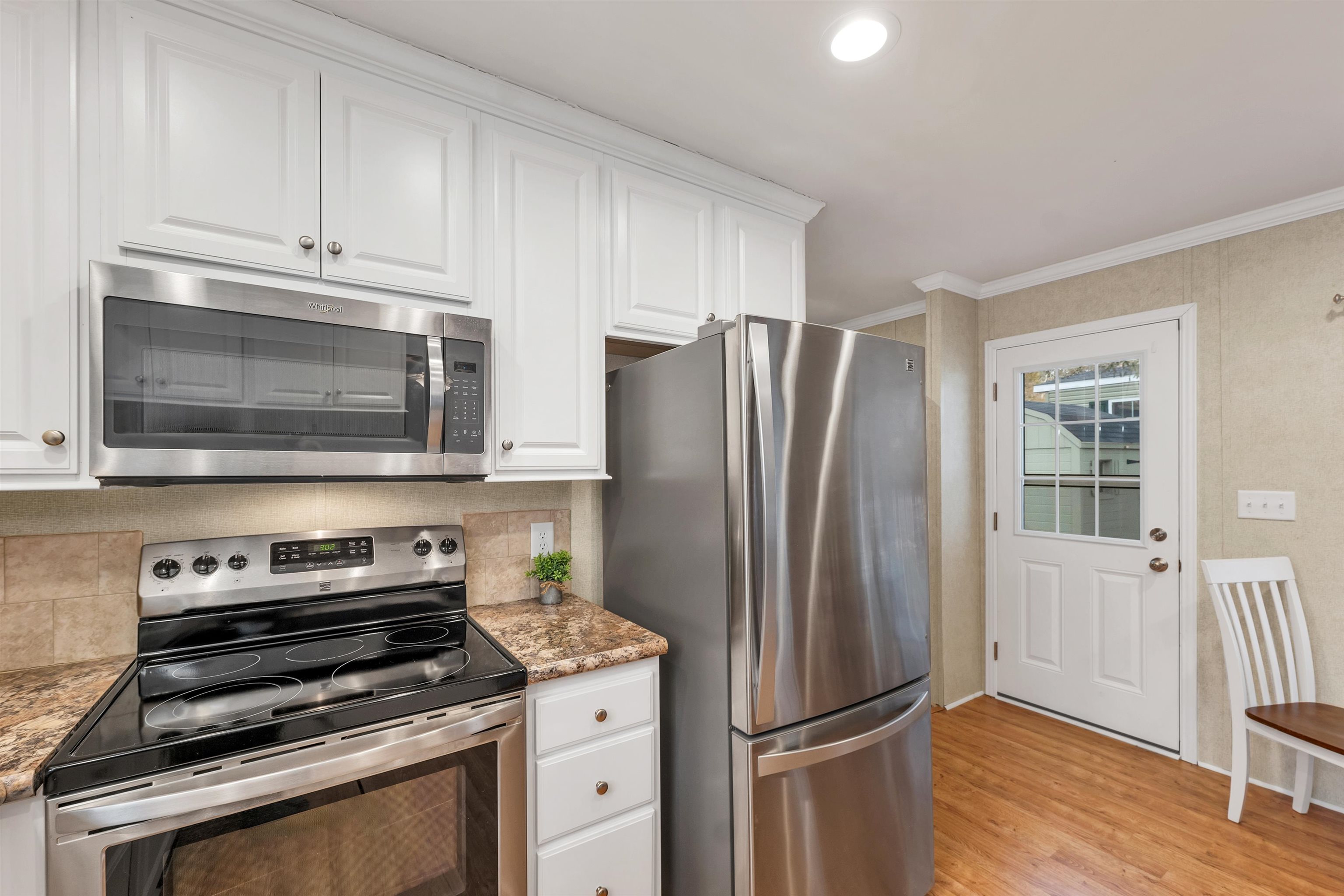 80 Hayes Park Exeter, NH 03833 - Photo 9 of 33