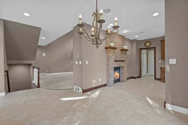 $809,900 | 4354 Hilton Head Drive, Oneida, WI 54155