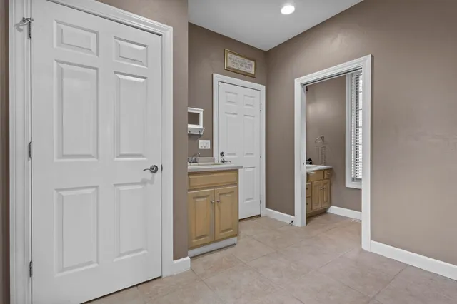 $809,900 | 4354 Hilton Head Drive, Oneida, WI 54155