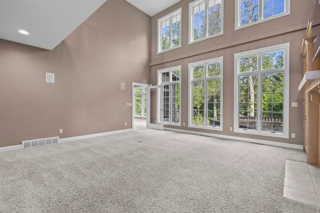 $809,900 | 4354 Hilton Head Drive, Oneida, WI 54155