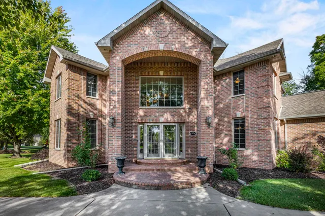 $809,900 | 4354 Hilton Head Drive, Oneida, WI 54155