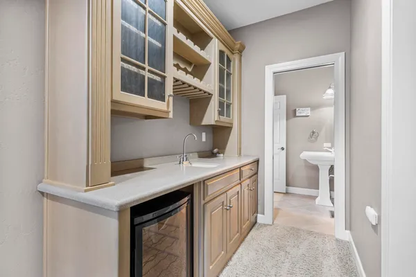 $789,000 | 4354 Hilton Head Drive, Oneida, WI 54155