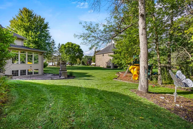 $809,900 | 4354 Hilton Head Drive, Oneida, WI 54155