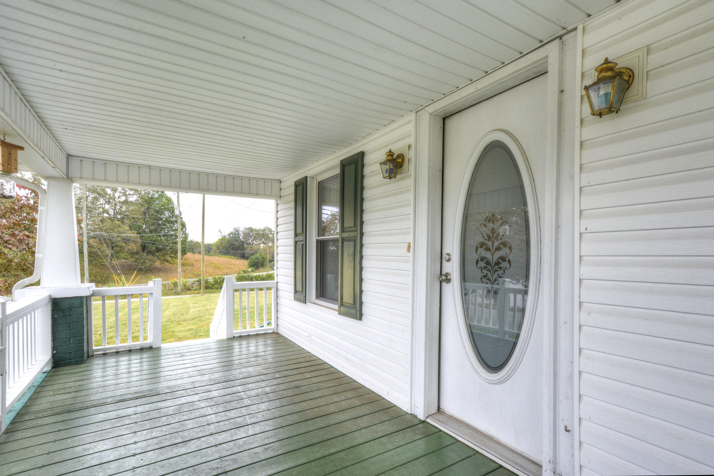 105 Peach Orchard Road Clinton, TN 37716 - Photo 4 of 24 4