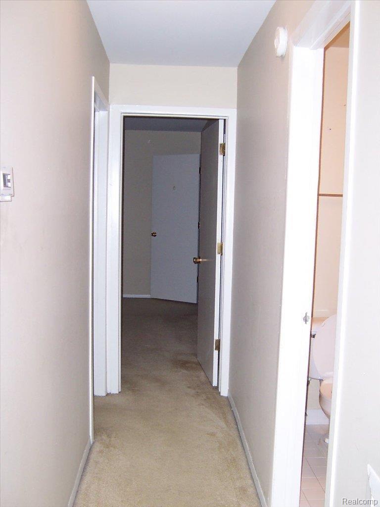 6103 Orchard Lake Road West Bloomfield, MI 48322 - Photo 4 of 13 Orchard Nov 09 003