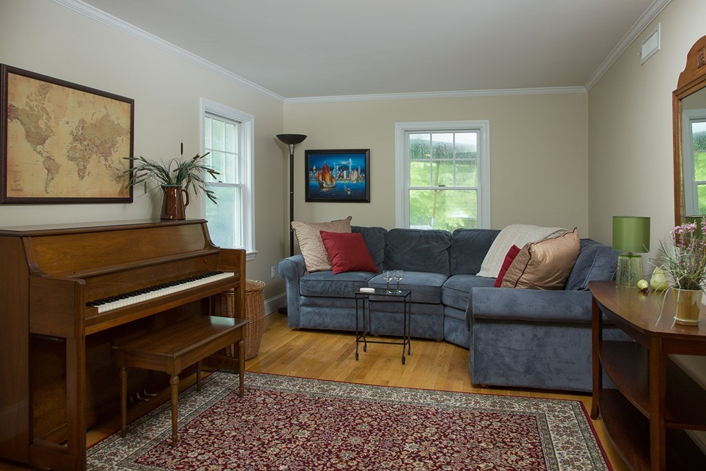 17 Sutherland Road Lexington, MA 02421 - Photo 2 of 13 Gallery Image 2