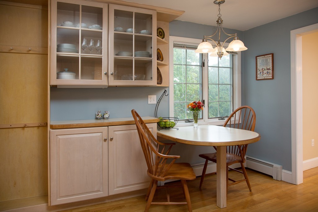 17 Sutherland Road Lexington, MA 02421 - Photo 5 of 13 Gallery Image 5
