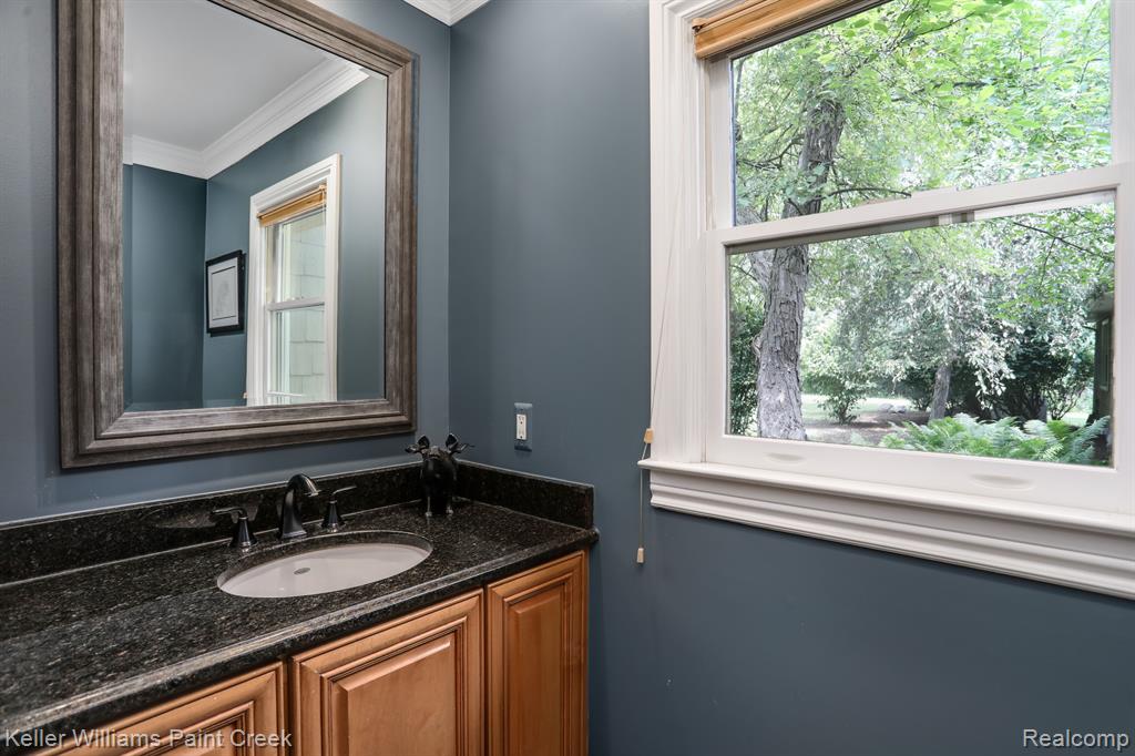 4165 Sheldon Road Rochester, MI 48306 - Photo 32 of 74