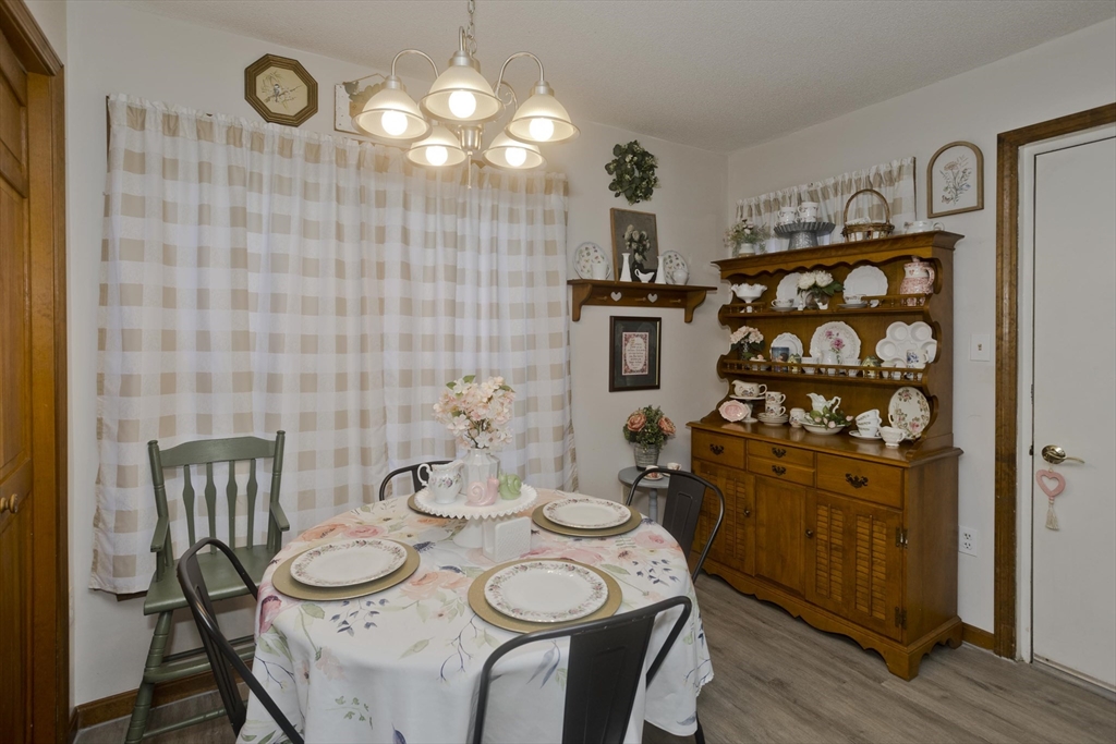 15 Castlegate Drive, Unit A Springfield, MA 01129 - Photo 3 of 18 Gallery Image 3
