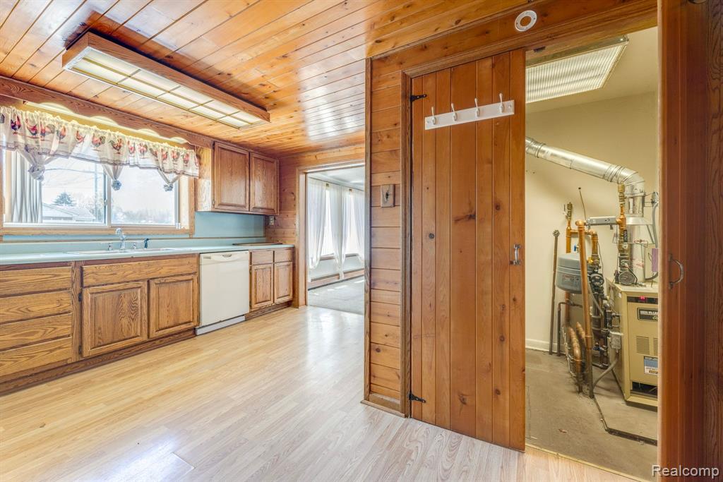 2532 Michigan Road Port Huron, MI 48060 - Photo 11 of 24
