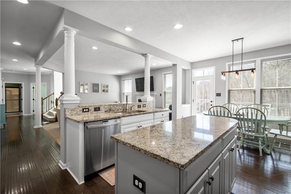 4528 Walnut Ridge Circle McDonald, PA 15057 - Photo 12 of 50 a kitchen with center island table and chairs