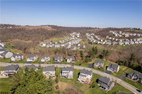 $675,000 | 4528 Walnut Ridge Circle, McDonald, PA 15057