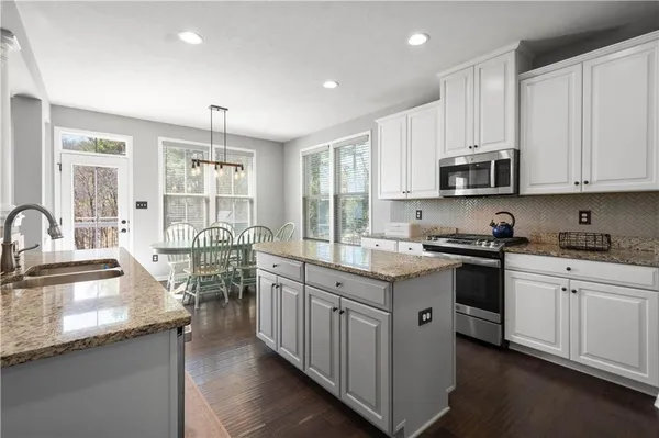 $675,000 | 4528 Walnut Ridge Circle, McDonald, PA 15057