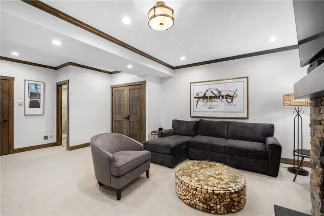 $2,400,000 | 3 Gardenia Drive, Unit M6, Richmond, RI 02898