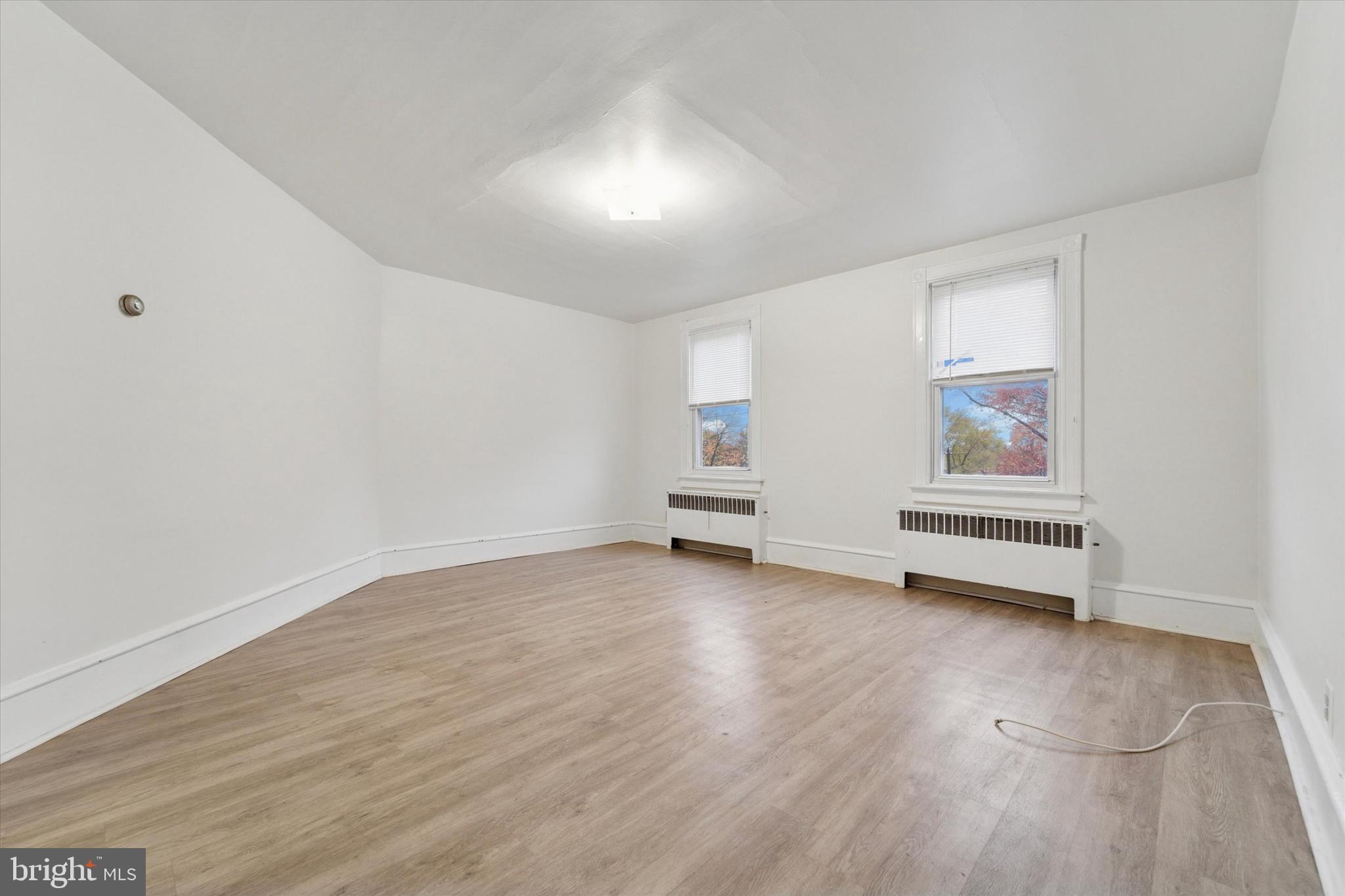 501 West Moreland Road Willow Grove, PA 19090 - Photo 17 of 36 Unit 2 LR