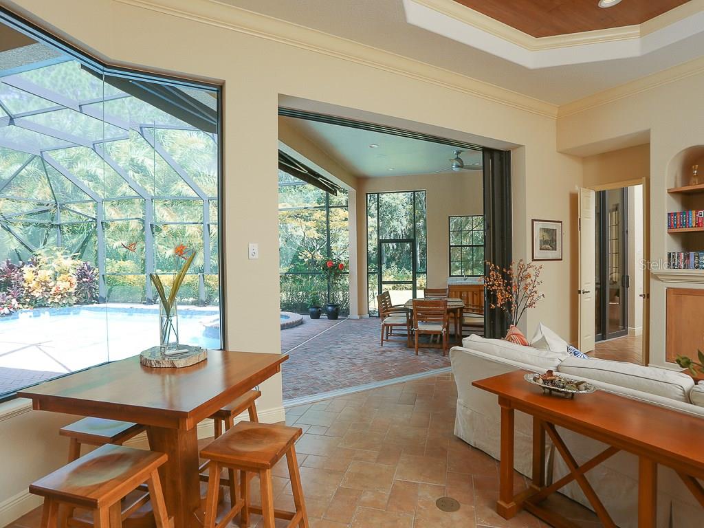 9273 Swaying Branch Road Sarasota, FL 34241 - Photo 12 of 25 Gallery Image 12