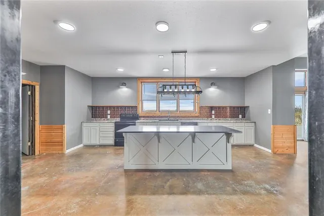 $389,900 | 2834 Cr 3900 N/a Independence Ks 67301 N/a, Independence, KS 67301