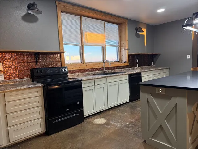 $389,900 | 2834 Cr 3900 N/a Independence Ks 67301 N/a, Independence, KS 67301