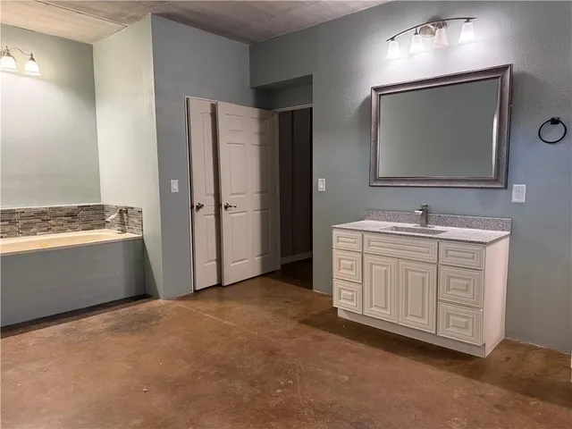 $389,900 | 2834 Cr 3900 N/a Independence Ks 67301 N/a, Independence, KS 67301