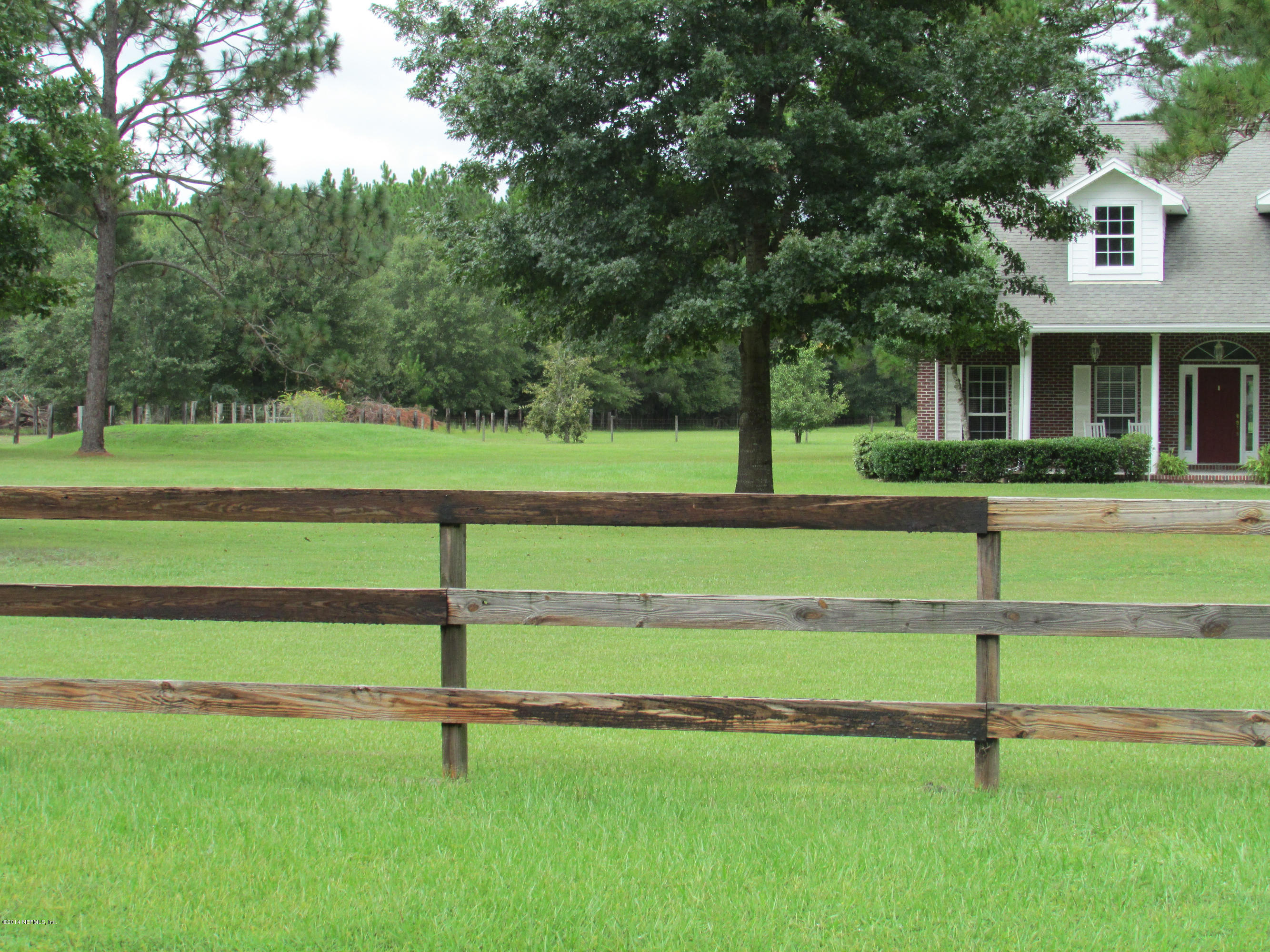 17055 Wells Road Jacksonville, FL 32234 - Photo 22 of 78 Left Side Yard
