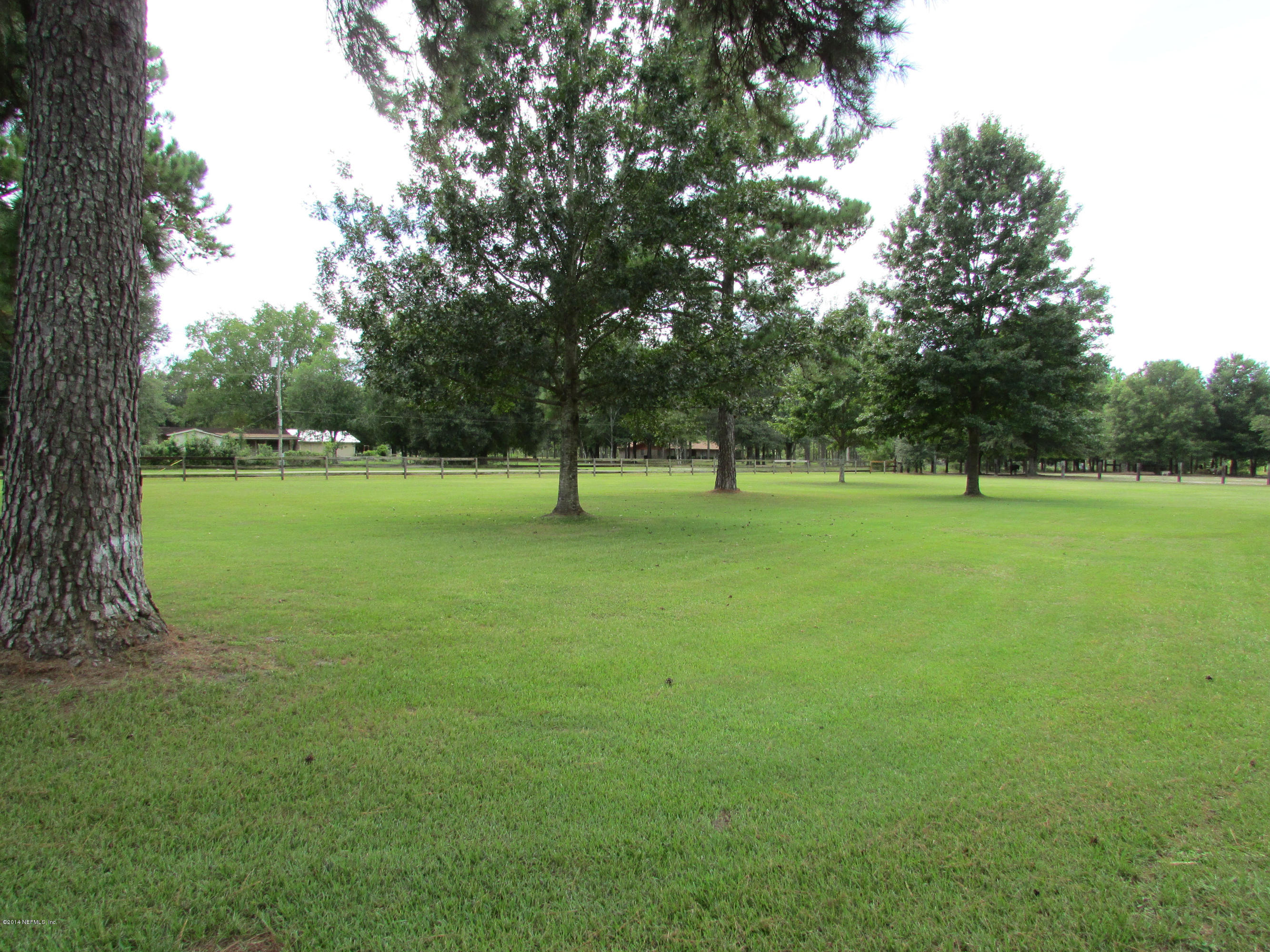 17055 Wells Road Jacksonville, FL 32234 - Photo 7 of 78 Gorgeous yard