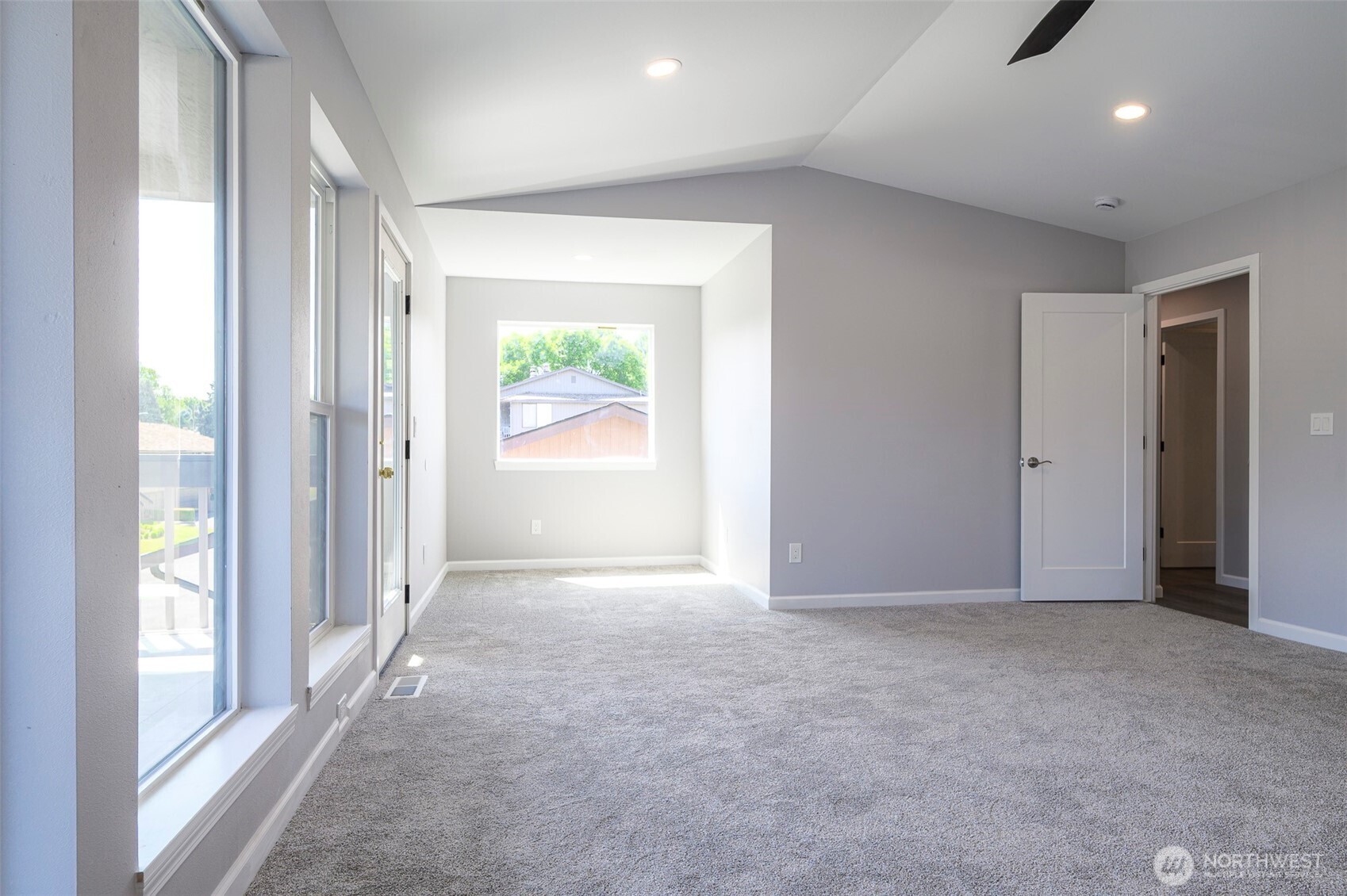 3 Burning Tree Drive, Unit 3 Yakima, WA 98902 - Photo 22 of 32 an empty room with windows and closet