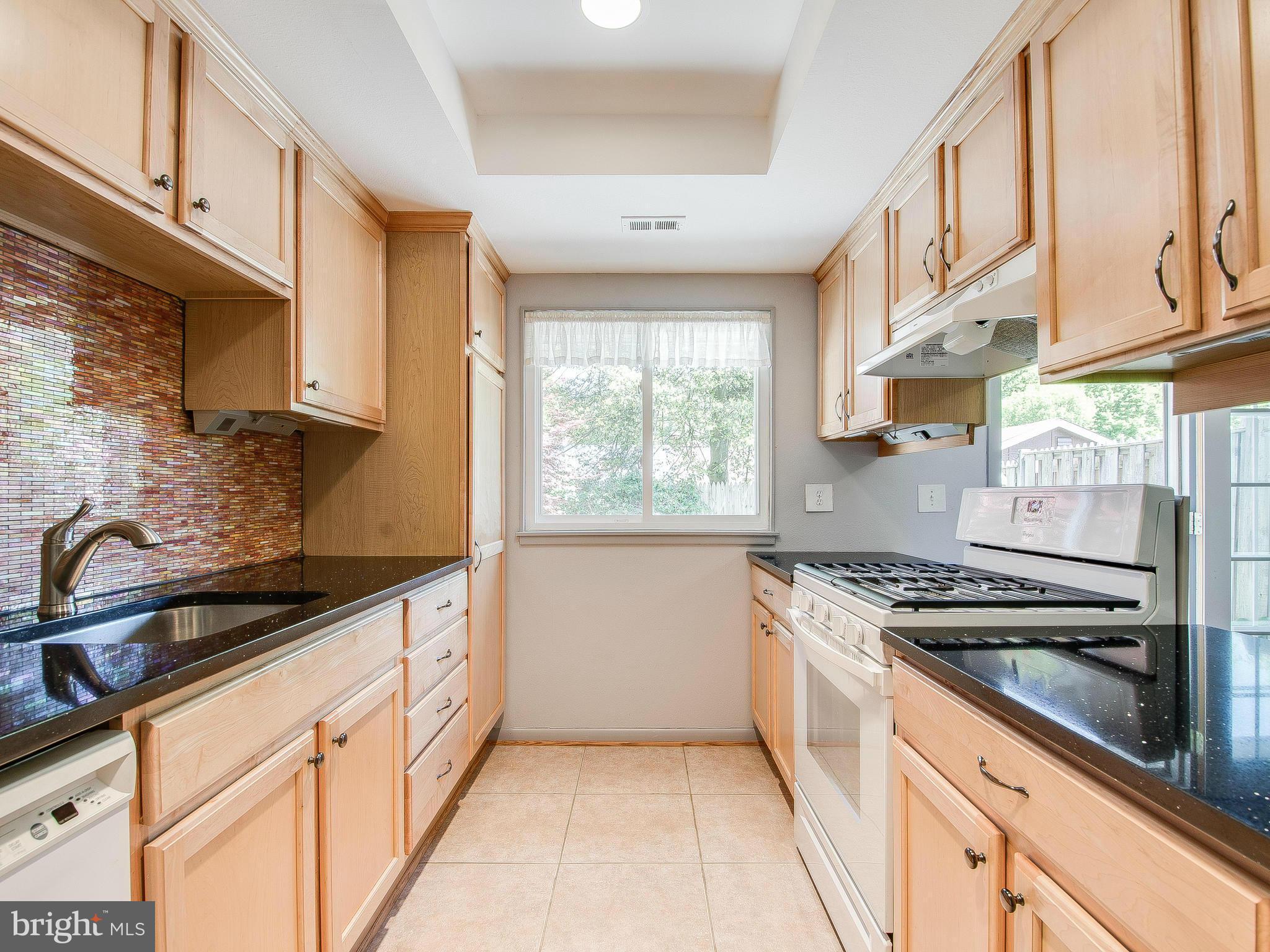 2815 Homecrest Circle Silver Spring, MD 20906 - Photo 9 of 20 Kitchen
