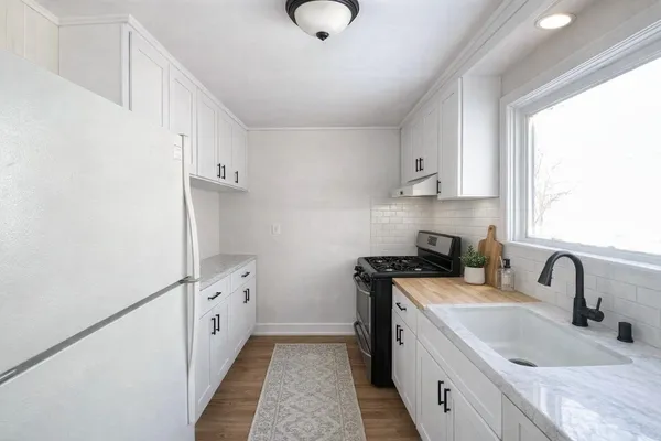 $750 | 213 Cleveland Avenue, Endicott, NY 13760