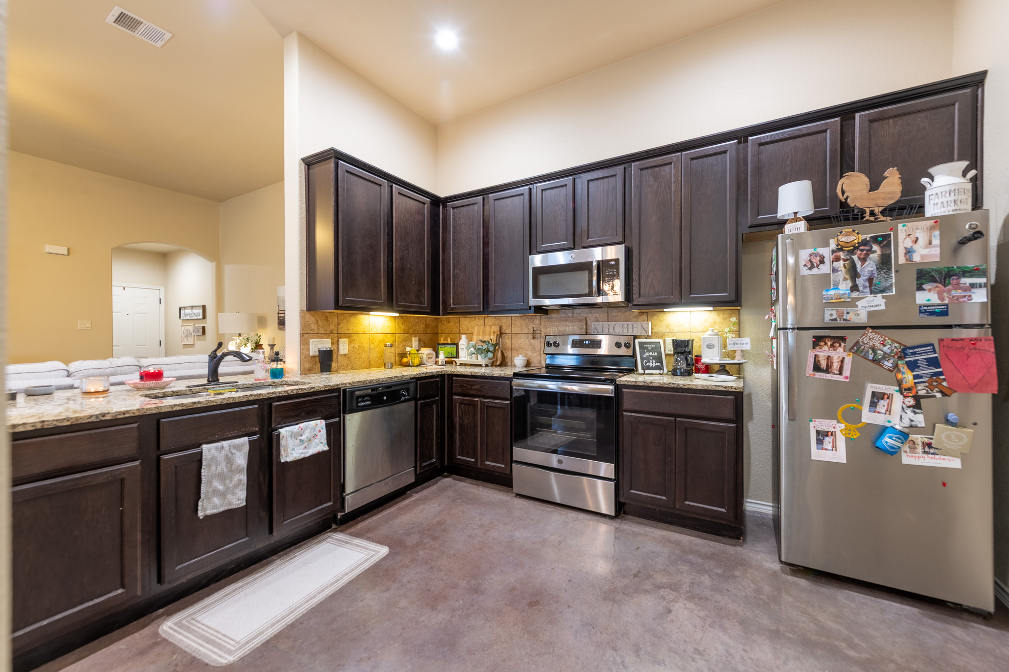 436 Jack Rabbit Lane Buda, TX 78610 - Photo 26 of 39 UNIT B INTERIOR