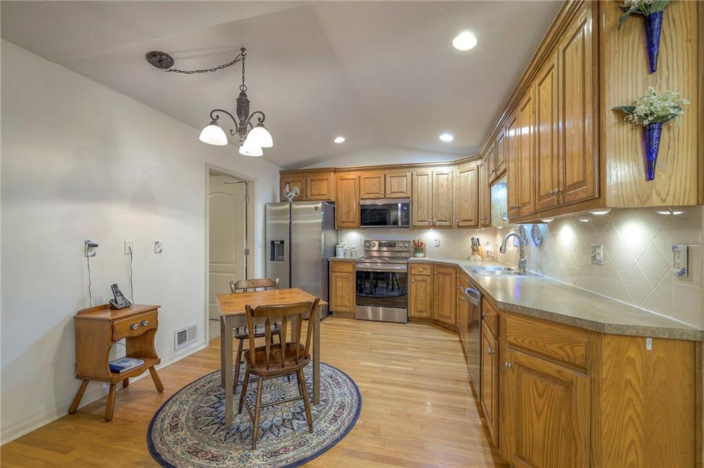 21702 West 119th Terrace, Unit 1101 Olathe, KS 66061 - Photo 11 of 39