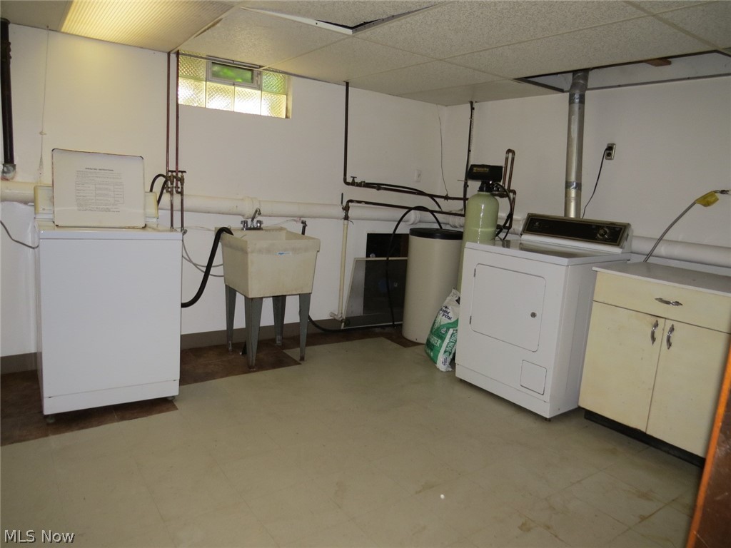 2067 Canton Road Akron, OH 44312 - Photo 4 of 7