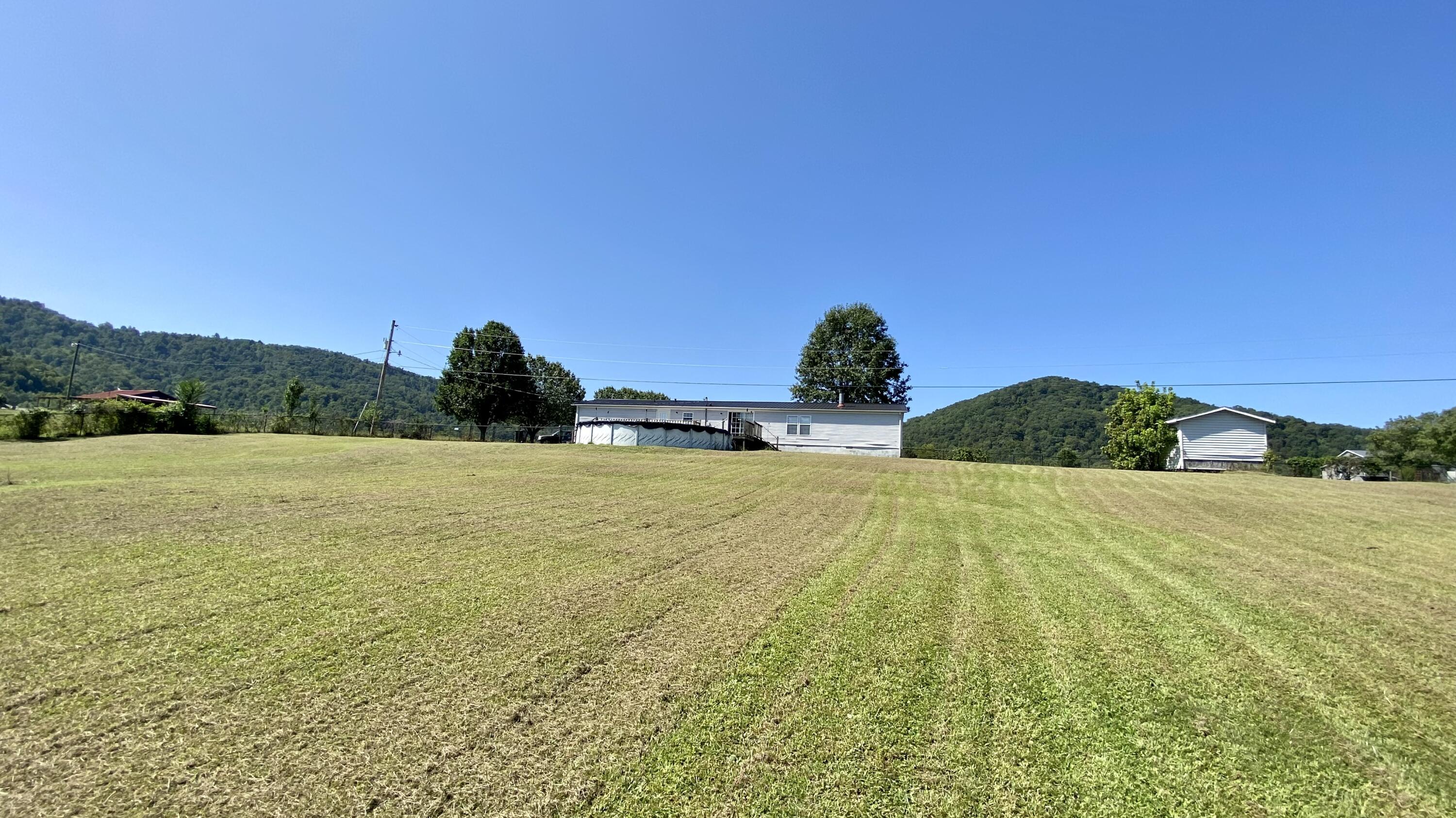 1136 Ellison Bend Road Williamsburg, KY 40769 - Photo 5 of 34 8BF3F35F-056E-43E7-92CC-AA9A85923BE1