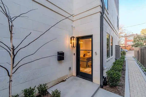 $12,995 | 4114 Emerson Avenue, Unit 5, University Park, TX 75205