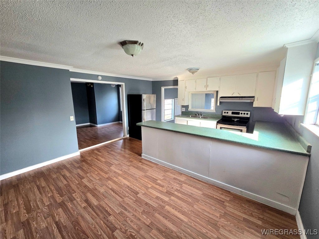 102 McCormick Street Enterprise, AL 36330 - Photo 2 of 14 Kitchen/Dining Room