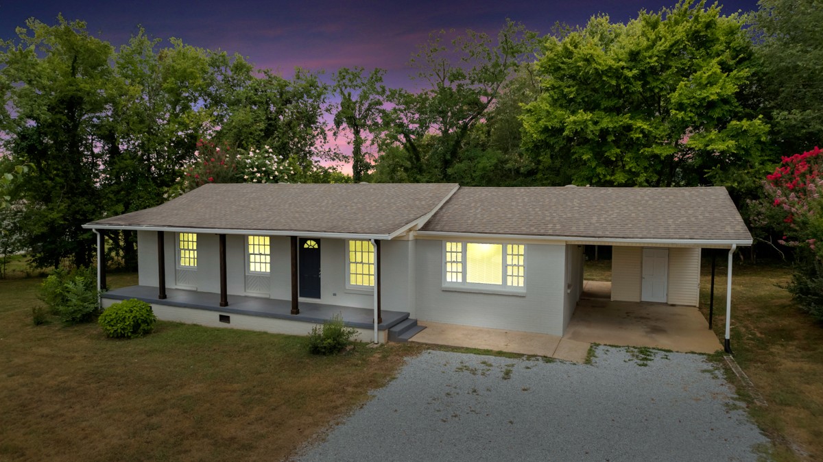 276 Long Road Ardmore, TN 38449 - Photo 2 of 34
