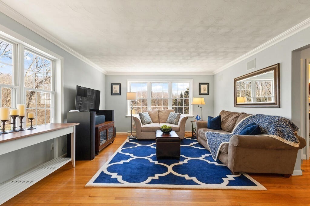 196 Penny Road Melrose, MA 02176 - Photo 13 of 37